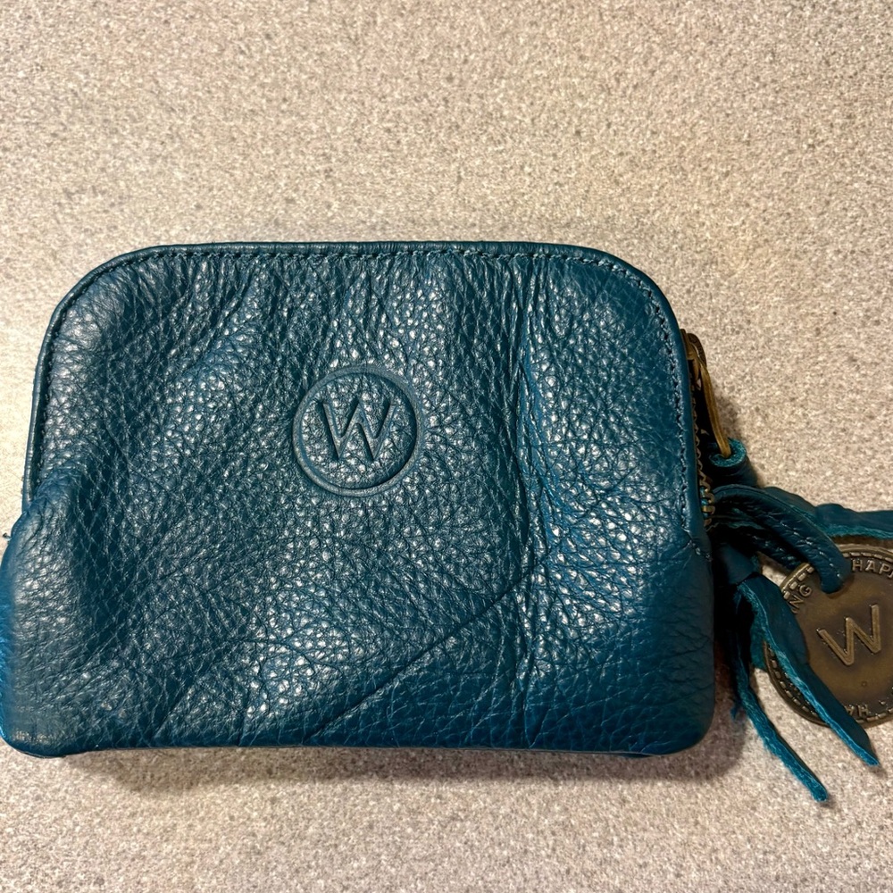 Teal Leather Wanderers Zip Wallet, VGUC!